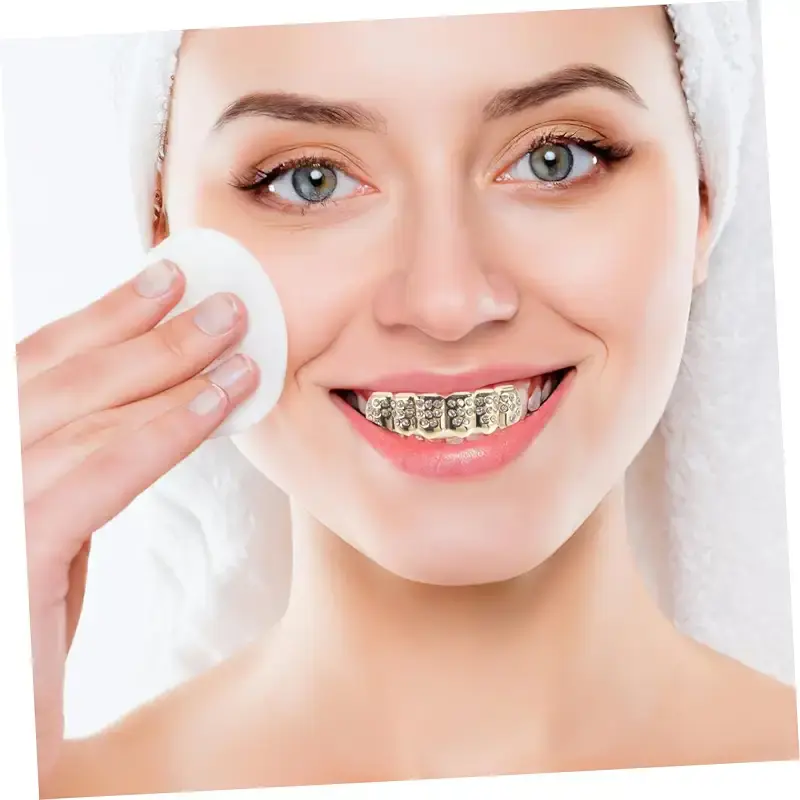Minkissy 1 set hip-hop fangs Halloween Funny golden braces carrier accessories (-set — Oral Care