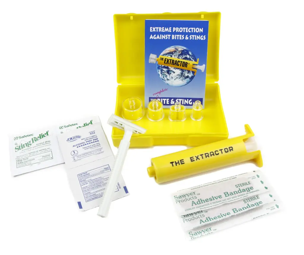 Sawyer Products Venom Extractor & Suction Pump Kit for Snake Bite & Bee Wasp and Mosquito Stings Yellow One Size (B4)