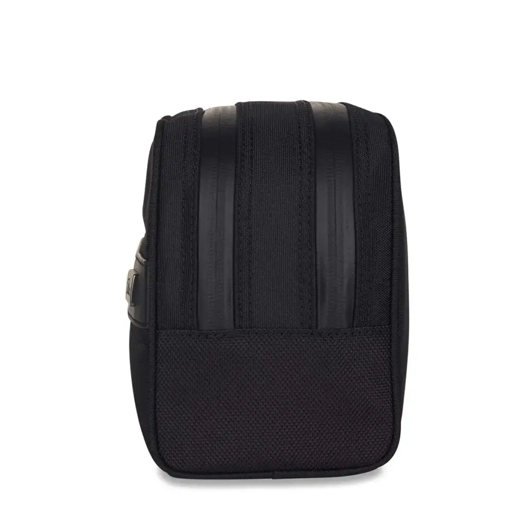 Titleist Titleist - Professional Large Dopp Kit Black — Titleist